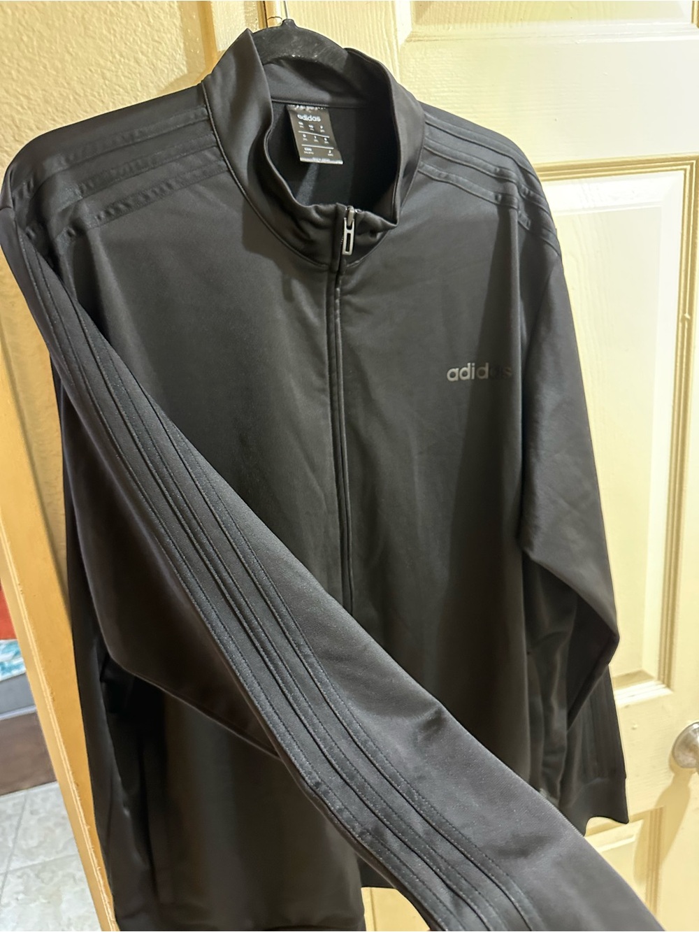 Adidas Men's Black Track Jacket - Classic Three-Stripes Like new